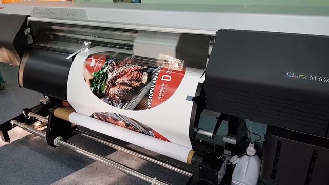 Интерьерная печать наклеек в типографии "Премьер-Копи.ру" смотреть онлайн