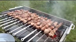 Мангал с крутящимися шампурами