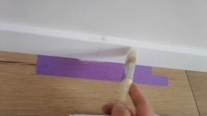 Примыкание мдф плинтуса к стене. Примыкание мдф плинтуса к полу, ламинату. Покраска мдф плинтуса.