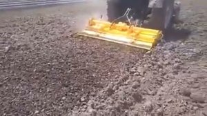 Работа почвофрезы SWAN AGRO по сухому полю