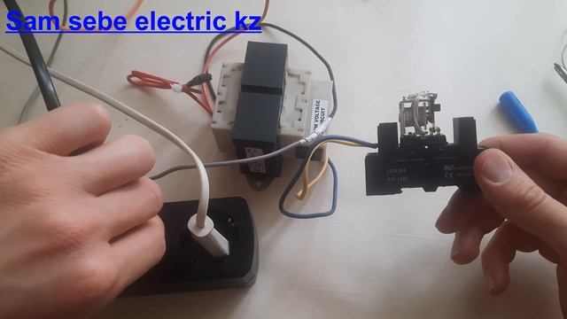 Как работает промежуточное реле . смотреть онлайн