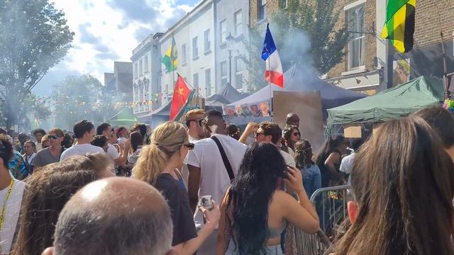 ?? NOTTING HILL CARNIVAL 2022, SUNDAY 28th of AUGUST 2022, WALK AROUND NOTTING HILL, 4K60FPS смотреть онлайн