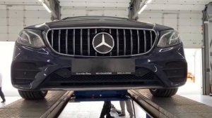 Установка решетки радиатора Panamerica хром на Mercedes E-class W213.