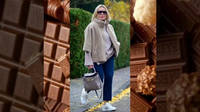 СВИТЕР БАЗОВОГО ГАРДЕРОБА ДЛЯ ЖЕНЩИН ЗА 40#свитербазовогогардероба# смотреть онлайн