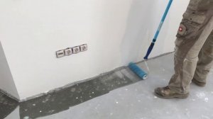 Укладка паркетной доски на стяжку 1 Этап подготовка основания эпоксидной грунтовкой SIKA Praimer MB