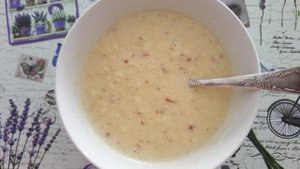 Яблочные оладьи с медом и ванилью