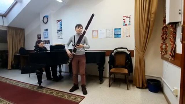 Игорь играет на фаготе смотреть онлайн