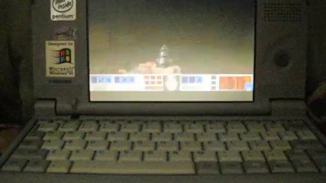 Doom on toshiba libretto 70ct Doscdoom -file invasio2 -s4fast -fastdemo inva2-uvi01 -ram8mb