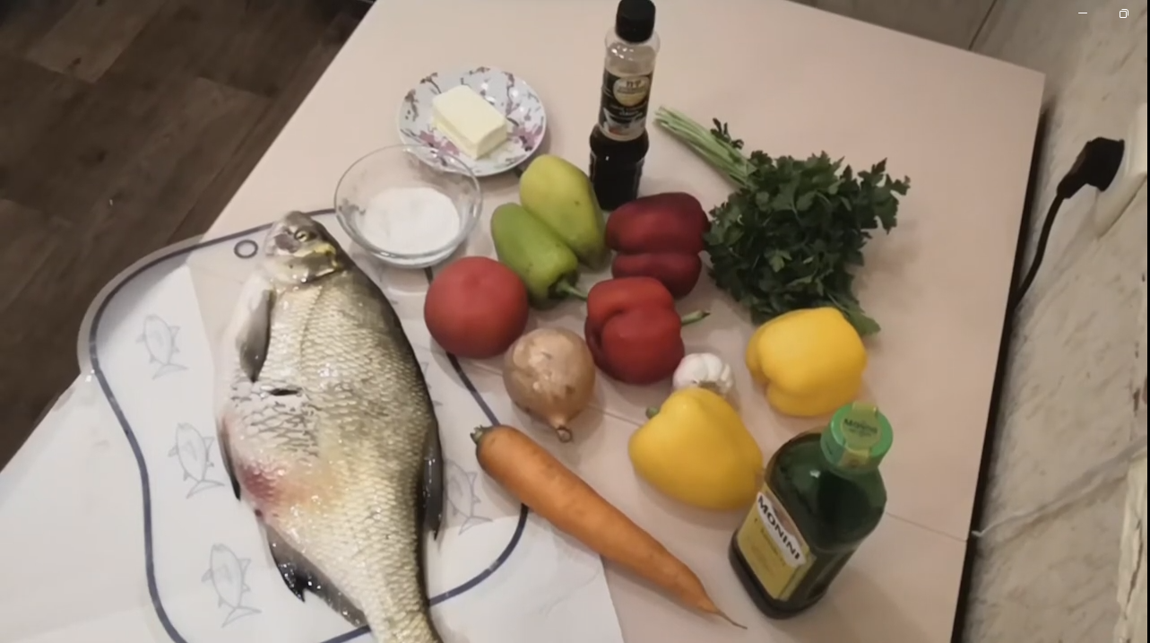 Лещ с овощами запекаемый в рукаве (в духовке)