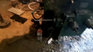 Фрезерный станок в работе. Классный помощник