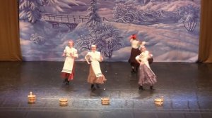 русский шуточный танец 'возле речки'