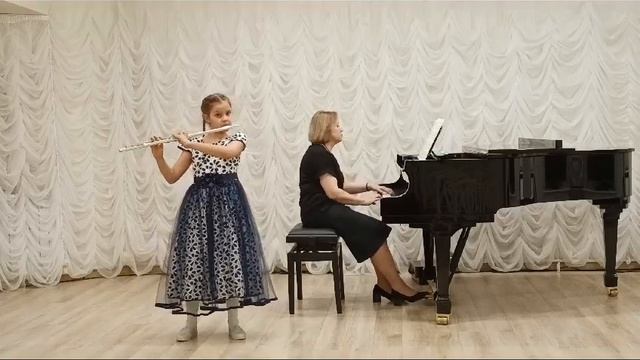 Л. Вейнер Танец лисичек Исполняет Киселева Анастасия (8 лет)