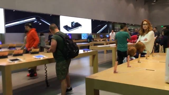 ПОЧЕМУ Я НЕ КУПЛЮ IPHONE 7 PLUS. APPLE STORE В ЛОС-АНДЖЕЛЕСЕ смотреть онлайн