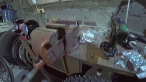 Шиповка мото резины кровельными саморезами или лютый держак)