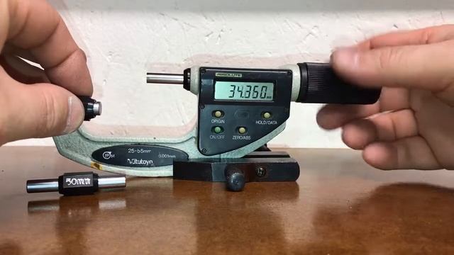 My first Mitutoyo Quickmike Absolute micrometer смотреть онлайн