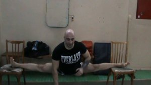 Классный шпагат.  Как сесть на шпагат?