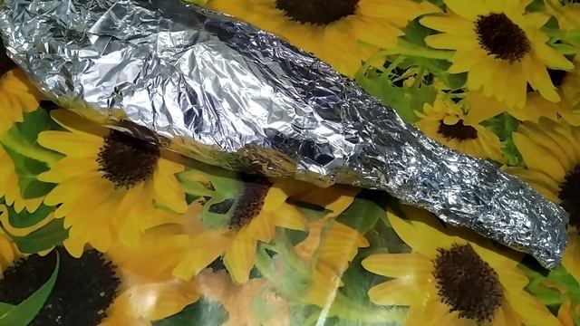 Скумбрия в фольге на углях