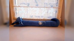 Подушки от сквозняков. Они тебя спасут и поднимут настроение.