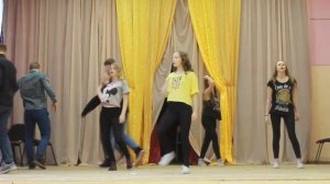 Танец под песню- Mama Boss