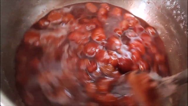 Густое,желеобразное клубничное варенье! Вкуснее не бывает!