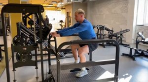 Приседания в колодец (безопасно для спины)