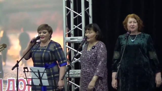 "Чудак" (автор А. Киреев) исполняет трио бард клуба "Зеленая карета" смотреть онлайн