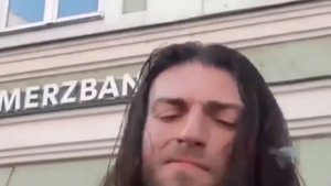 Супер крутой гитарист!