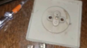 Как поменять розетку СССР на новую с 6 ам на 10 Ампер пластик на керамику