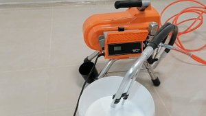 Работа окрасочного аппарата AsPro 2700 при грунтовании...