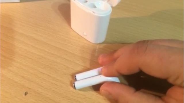 i7S TWS беспроводные наушники. Копия Apple AirPods. смотреть онлайн