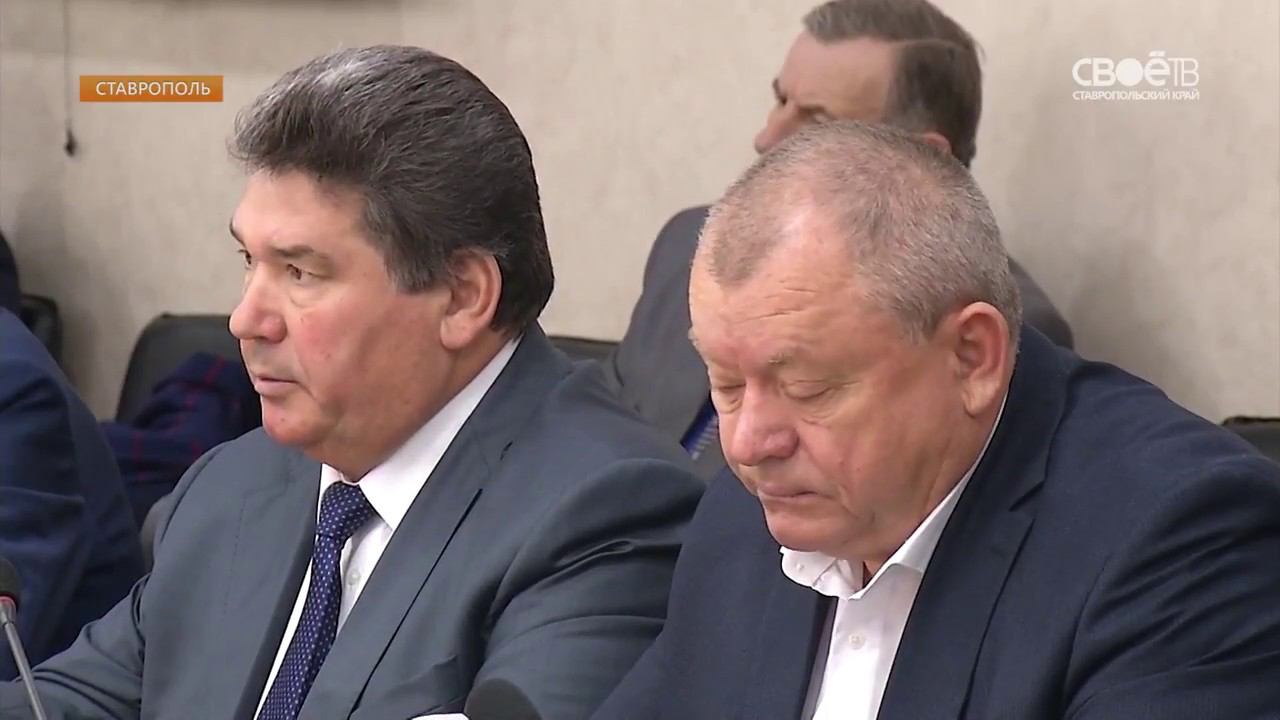 Т-34-85 пятигорск. Площ ленина ставрополь. Ставрополь столица ставропольского края. Памятник танк в ставрополе. Танк т-34 в ставрополе.