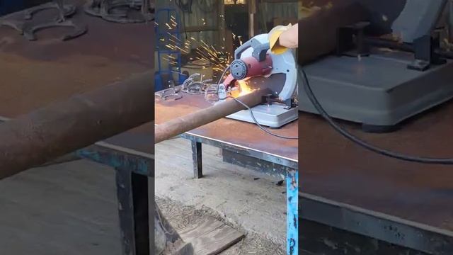 cutting steel pipe