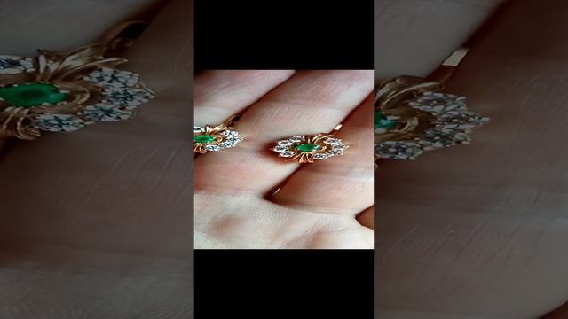 Серьги с изумрудами и фианитами видео