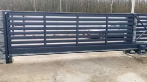 Откатные ворота в стиле ранчо