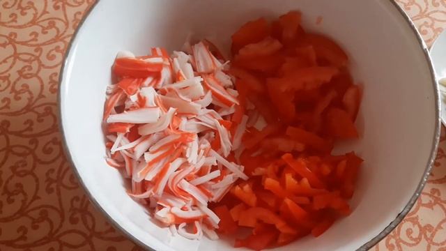 (144) Салат "Красное море" из крабовых палочек.