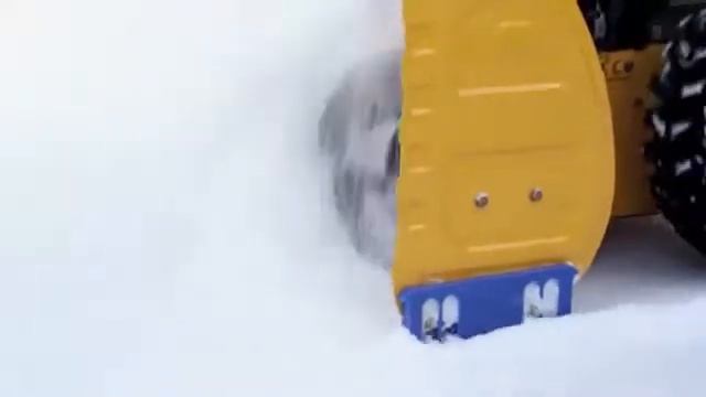 Снегоуборщик Cub Cadet смотреть онлайн