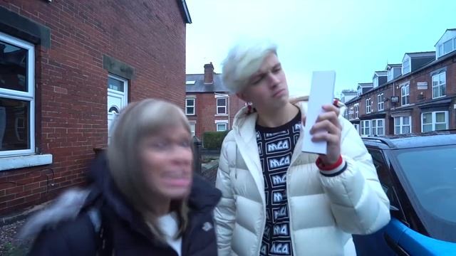 КИДАЮ ДРОТИК В КАРТУ И ПОКУПАЮ ВСЁ, НА ЧТО ОН ПРИЗЕМЛИТЬСЯ ЧЕЛЛЕНДЖ смотреть онлайн