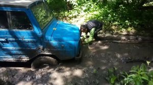 Нива на тракторной резине