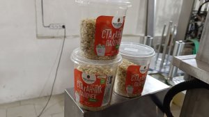 Нанесение этикетки на стаканчик -  Etikon.ru