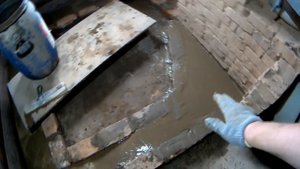 СДЕЛАЛ НОРМАЛЬНЫЙ ПОДДОН ДЛЯ ДУША В БАНЕ ПО СТЯЖКЕ ПОЛА своими"кривыми" руками ДЛЯ СЛИВА ВОДЫ