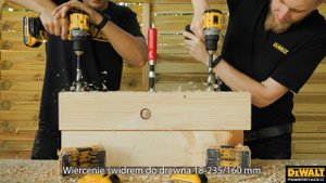 DeWALT PowerStack DCBP034 vs. DCB183 #1. Wiercenie i wkręcanie w drewnie DCD800