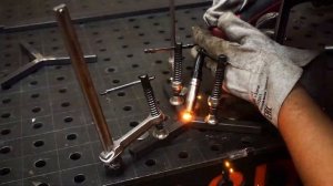 Такого я ещё не делал. Простая самоделка из профильной трубы 15/15.