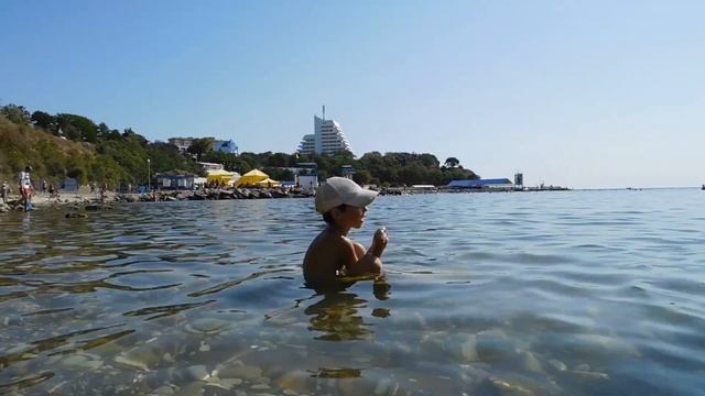 Галечный пляж. Чёрное море, Анапа