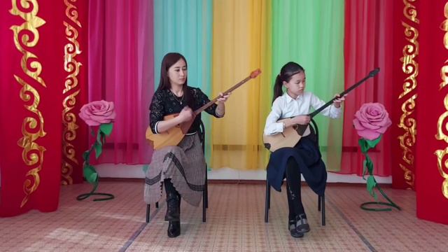 ҚАЗАНҒАП | "АҚЖЕЛЕҢ" | КҮЙІ | Қырмызы Меңдібайқызы өз шәкірті мен...