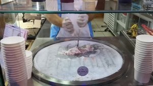 Как готовят тайское мороженое