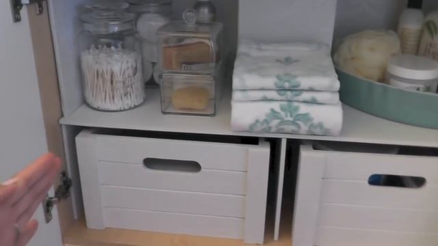 Bathroom Organization: Under The Sink смотреть онлайн