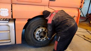 #2 Без опыта, рейс Калининград-Новосибирск на  фуре, подготовка, таможня, выезжаем из области.