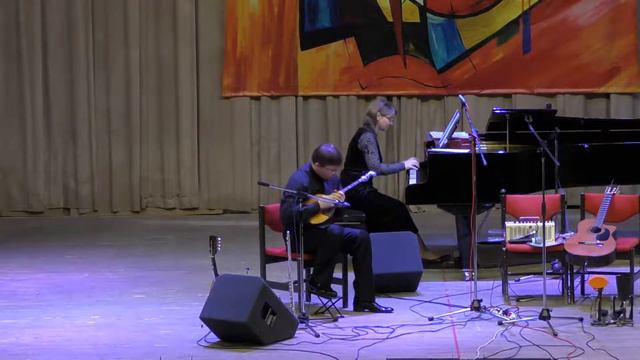 Юрий Чевин (домра, мандолина и флейта) смотреть онлайн