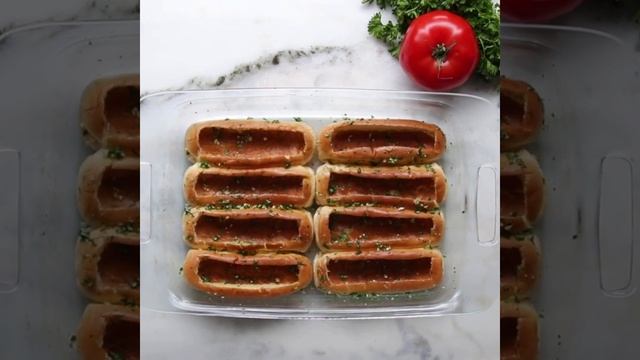 Лодочки для хот дога с сыром и чили соусом. (Рецепт в описании)