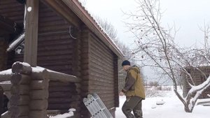 Уличные фонари с датчиками движения.